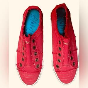 Blowfish Malibu - Red Distressed Casual Sneaker